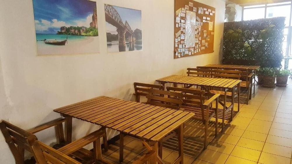 The Mixx Hostel Bangkok Ngoại thất bức ảnh